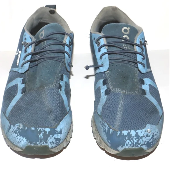 On CLOUD ON running TEAL SNEAKERS - Picture 4 of 9